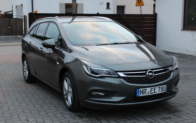 Opel Astra cena 32900 przebieg: 221421, rok produkcji 2017 z Olsztyn małe 352